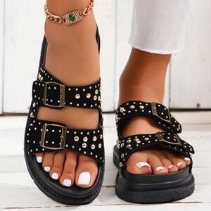 NWT Platform Sandals